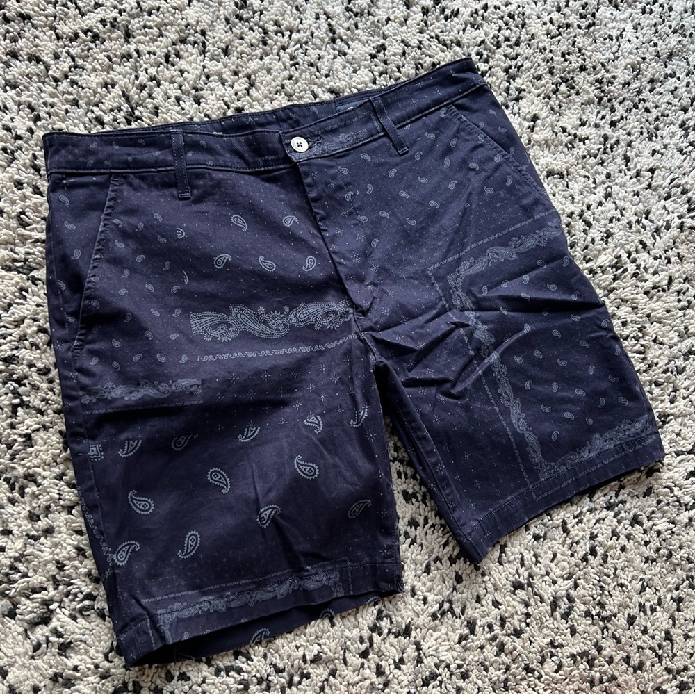 Adriano Goldschmied AG The Wanderer Shorts Navy Blue Bandana Print Stretch 36 - Picture 3 of 12
